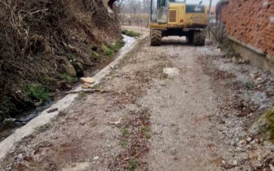 Започна со реконструкција (бетонирање) на дел од еден од главните канали за наводнување во урбаниот дел на Вевчани.